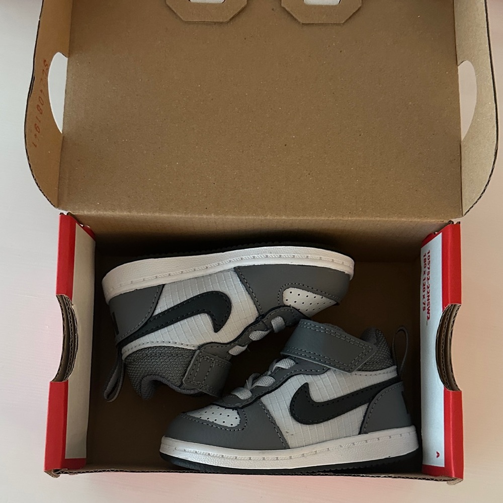 Nike Kids Gray and Black Sneakers
